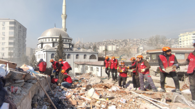 Uluslararası Öğrencilerden Arama Kurtarmaya Destek