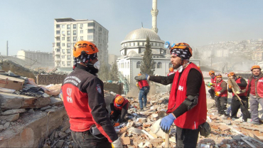 Uluslararası Öğrencilerden Arama Kurtarmaya Destek